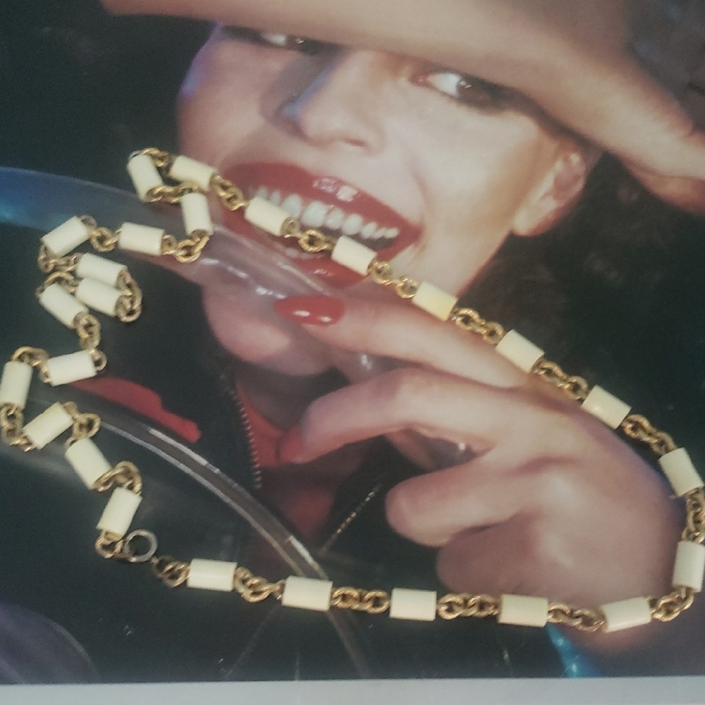 Vintage Acrylic Gold and Cream Necklace
